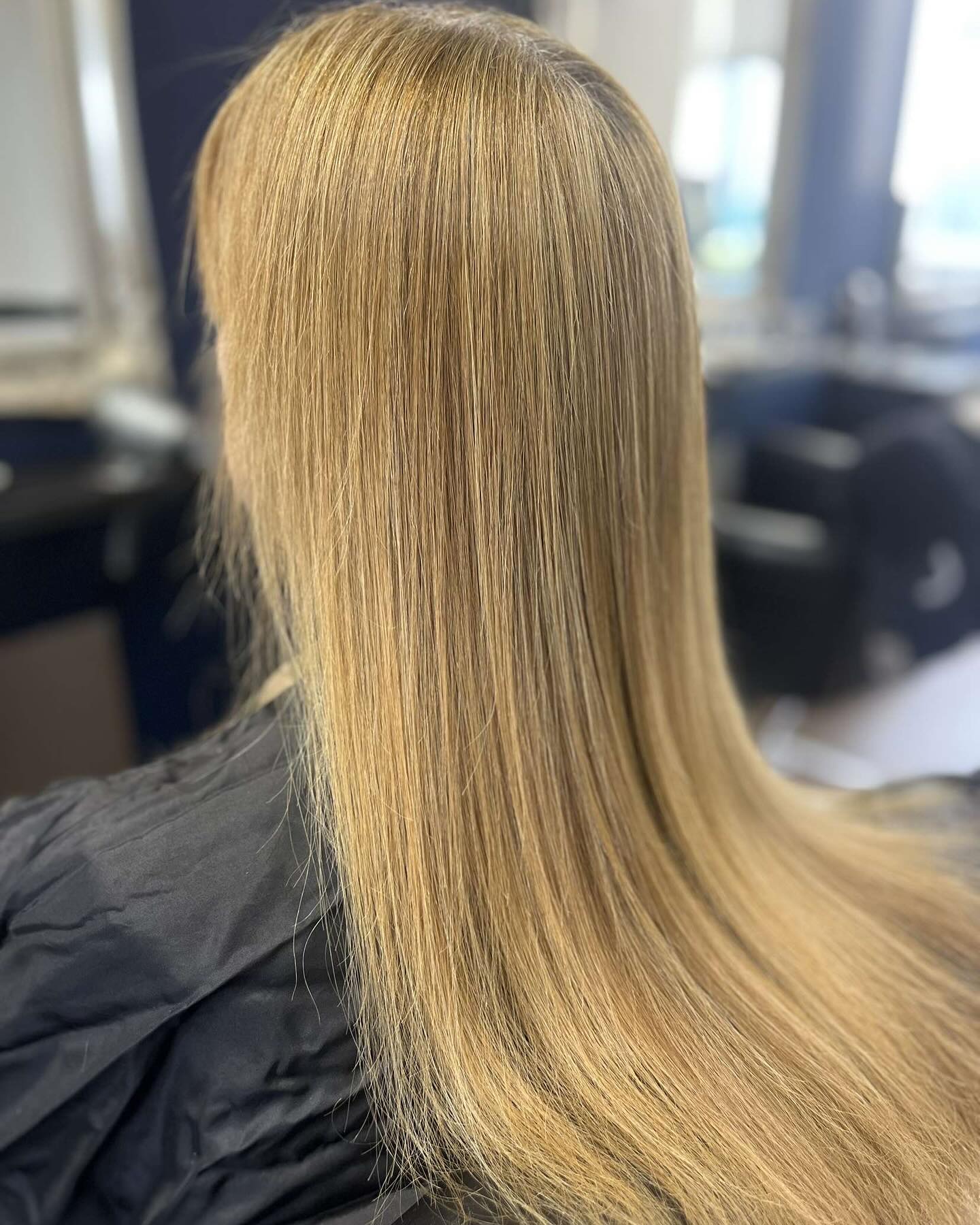 hair smoothing pic before transformation at the langley park salon